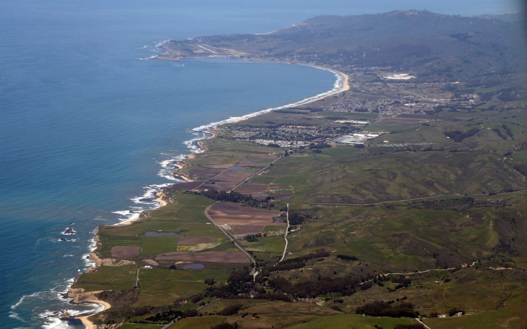 Half Moon Bay Coastal Bluffs & Harbor - family day trip 56 min from Dublin, CA