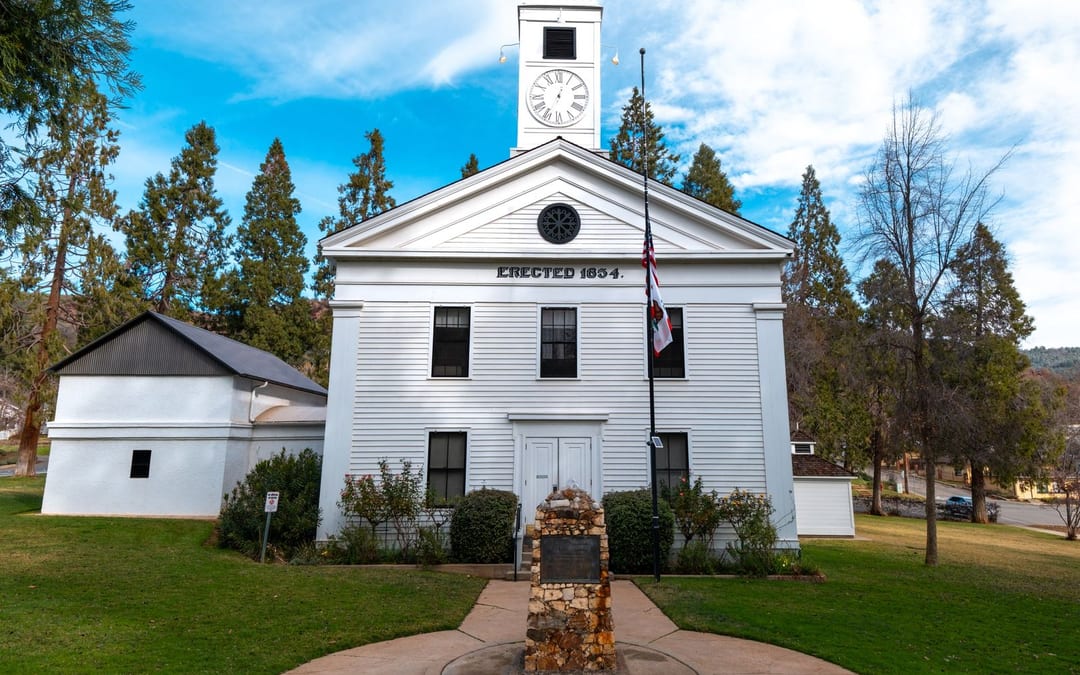 Historic Mariposa Courthouse & Foothills - family day trip 2h 47m from Dublin, CA